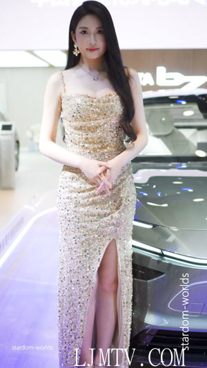 2025粤港澳大湾区车展AutoShow美女车模RacingModel42
