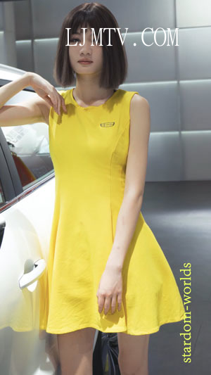 2021东莞国际车展-16可爱短发美女车模autoshowモーターショーModelShow
