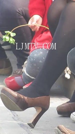 街拍大师小胡小斐高清拍摄高跟丝袜-aMVI_0329