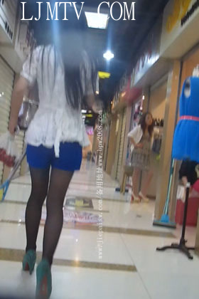 东厂街拍大忽悠买丝袜强袭抄底2013年4月-2(1)合并(New1)~1(1)