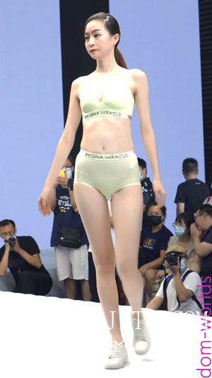 2022深圳内衣展维珍妮合盈工作室性感美女模特内衣秀2下着モデルModelShow