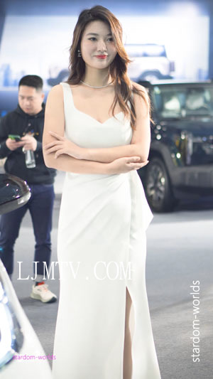 2024深圳改装车展AutoShowRacingModel那些车展模特美女车模38
