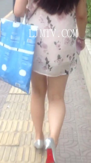街拍大师超级白嫩玉足高清拍摄高跟丝袜-47(1)
