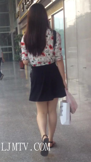 街拍大师超级白嫩玉足高清拍摄高跟丝袜-101(5)