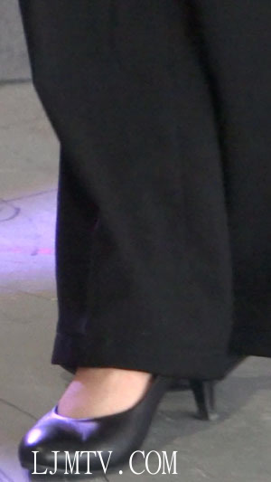街拍大师CCTVB高清近拍高跟丝袜忽悠第11辑-fre00077