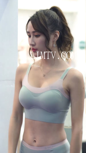 2022深圳内衣展爱尔美性感美女模特内衣秀时尚秀场Model下着モデル