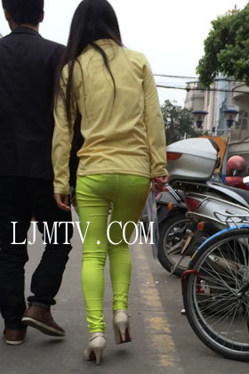 小龙大师精品街拍系列合集-靓丽打底小少妇