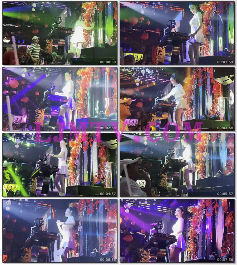 整容脸的朝天马尾辫白色半透视短裙露下半球的美腿白靴dj-4K视频