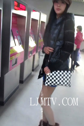 东厂街拍大忽悠买丝袜2013年11月2013.11.123 (1)