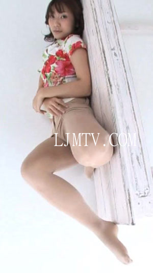 D-CH(Dynamitechannel)美腿丝袜系列视频-2008-08-13 たかさきゆこ-v01