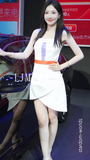 2025粤港澳大湾区车展Beautyleg美女车模RacingModel38