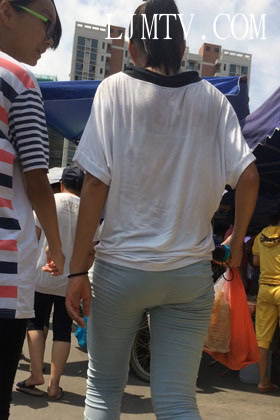 小龙大师精品街拍系列合集-包臀打底裤小妹