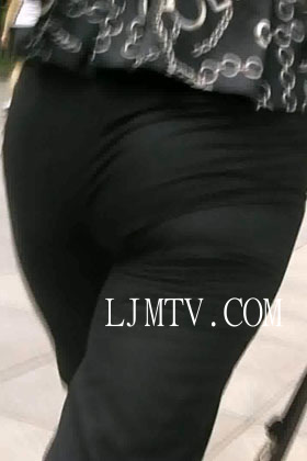 完美大师臀部特写原创街拍视频合集-SANY0292