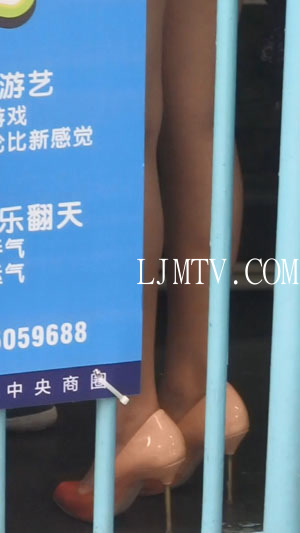 街拍大师小胡小斐高清拍摄高跟丝袜-MVI_1448