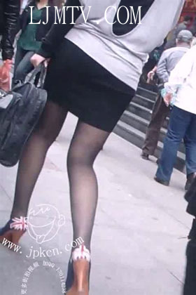 街拍客视频珍藏版丝袜美女专辑-熟女黑丝诱惑2