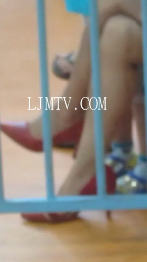 街拍大师小胡小斐高清拍摄高跟丝袜-MVI_1468
