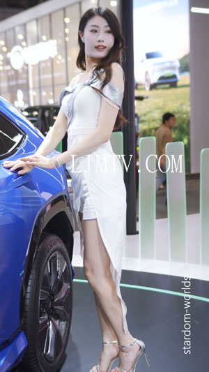 2025东莞春季车展美女车模RacingModel51