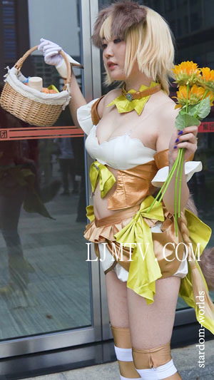 Cosplay可爱性感萌妹24届广州萤火虫漫展-コスプレコミケ