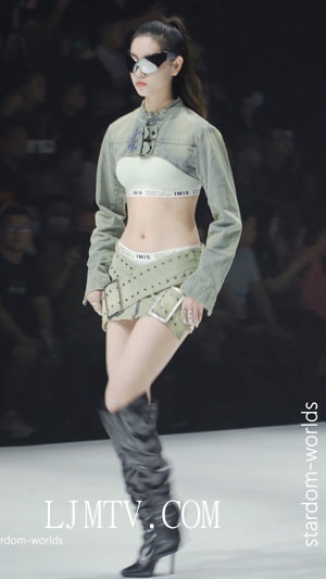 2025深圳内衣展开幕秀2美女模特内衣秀时尚走秀Show下着モデル
