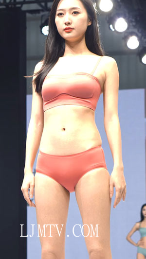 2022深圳内衣展艾迪莎性感美女模特内衣秀场走秀8下着モデルShow