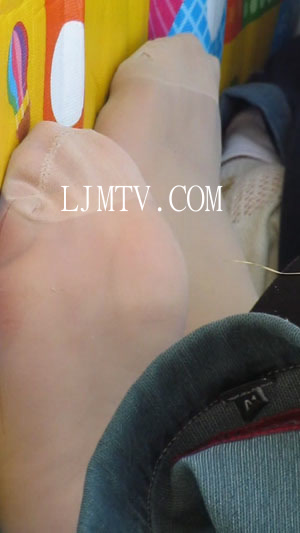 街拍大师applejuice高清拍摄高跟丝袜第5集-HD1333