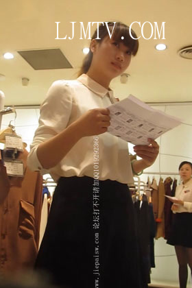 大忽悠买丝袜10.11【忽悠】服装店内忽悠超清纯丝袜制服OL丝袜以旧换新MM很开心啊表示下次一定要把旧丝袜留着换新的