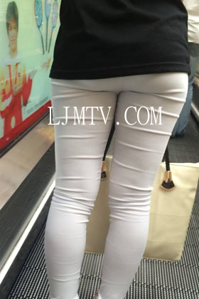 小龙大师精品街拍系列合集-电梯包臀白裤少妇
