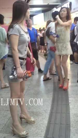 街拍大师小胡小斐高清拍摄高跟丝袜-20120805_144804