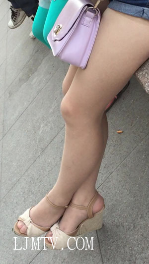 街拍大师醉爱孤独高清拍摄高跟丝袜第2辑-201506241252