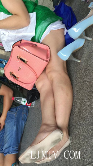 街拍大师醉爱孤独高清拍摄高跟丝袜第2辑-201508021226