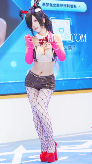 棕色尘埃2兔女郎伊柯利普斯Cosplay好饿2026萤火虫漫展