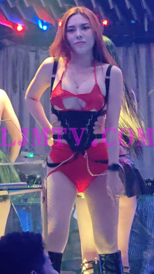 黑色SM情趣束腰的红色绑带比基尼高腰裤黑靴慢摇美女-4K视频