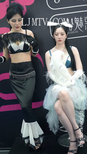 2023深圳内衣展多彩多姿美女模特内衣秀场Show下着モデル